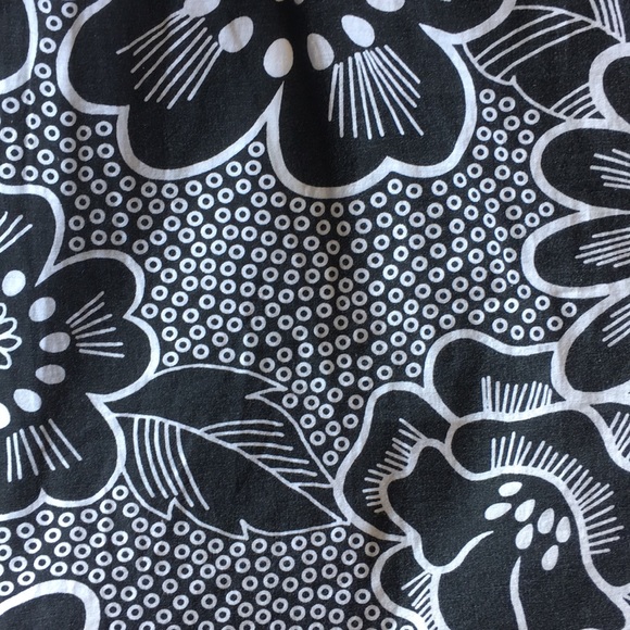 6/$20 Copper Key skirt sz 5 in black & white - Picture 7 of 8